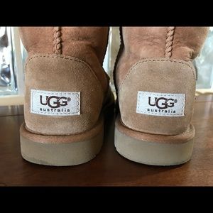Classic Ugg tan suede and sheepskin boots